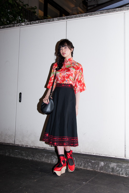 齋藤 明里さん - 古着(ユーズド)(USED)、ヴィヴィアン・ウエストウッド(Vivienne Westwood)｜原宿ストリートスナップ - 写真6