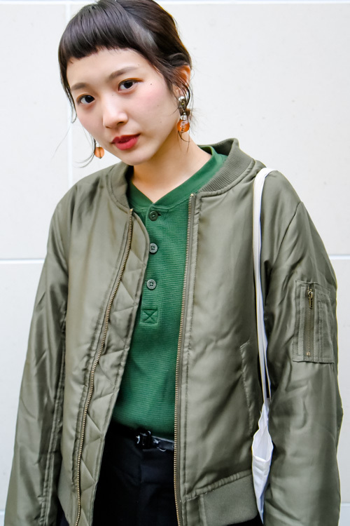 山本 珠里さん - 古着(ユーズド)(USED)、コンバース(CONVERSE)｜原宿ストリートスナップ - 写真5