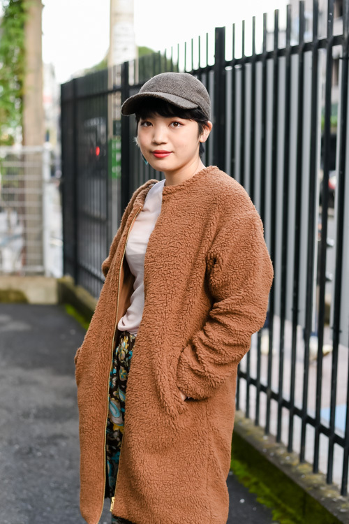 塚本 遥さん - アーバンリサーチ(URBAN RESEARCH)、エイチ＆エム(H&M)｜原宿ストリートスナップ - 写真2