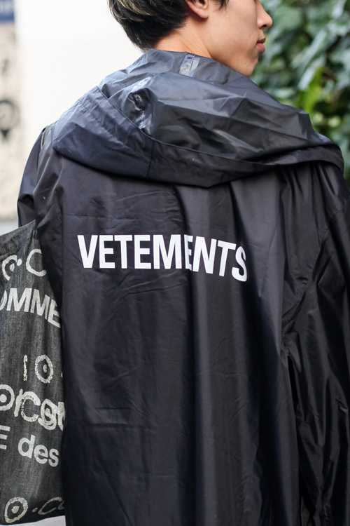 ハセガワ フミヤさん - ヴェトモン(VETEMENTS)、ジョン ローレンス サリバン(JOHN LAWRENCE SULLIVAN)｜原宿ストリートスナップ - 写真3