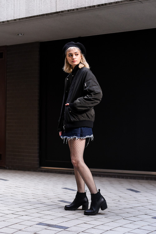 ラウラ リベイロさん - エイチ＆エム(H&M)、モンキ(MONKI)｜原宿ストリートスナップ - 写真1