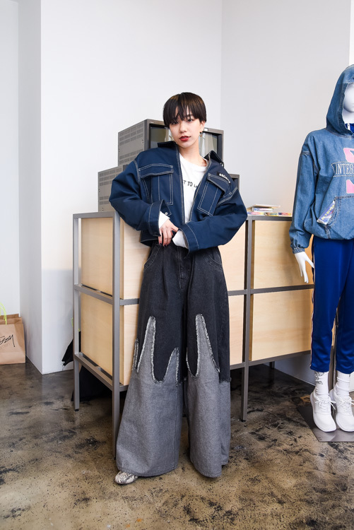 ユウナさん - ステューシーウィメン(STÜSSY WOMEN)、パメオポーズ(PAMEO POSE)｜原宿ストリートスナップ - 写真2