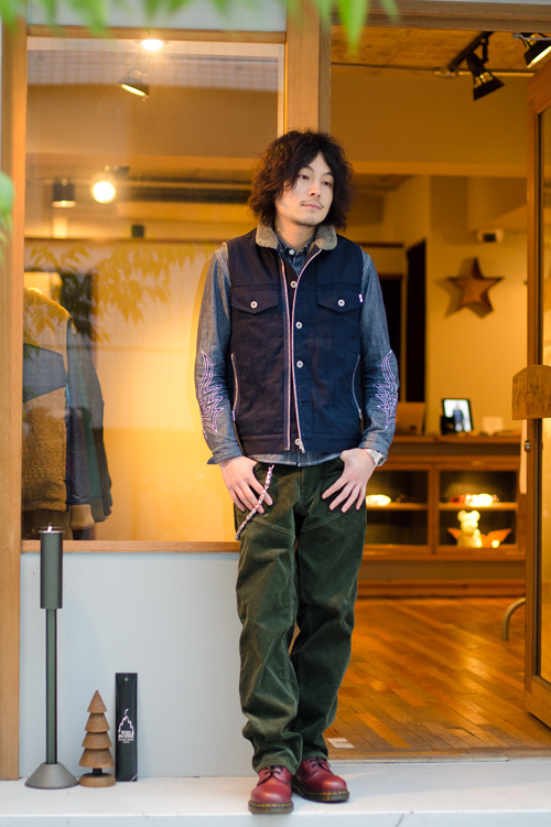 鈴木 康之さん - ウィズリミテッド(WHIZLIMITED)、ドクターマーチン(Dr. Martens)｜原宿ストリートスナップ1