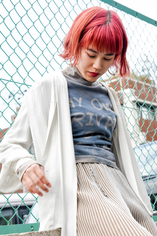 井上 璃音さん - 古着(ユーズド)(USED)、エコーズ・ラッタ(ECKHAUS LATTA)｜渋谷ストリートスナップ - 写真2