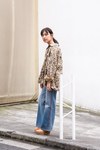 吏佳子さん - ヴィンテージ(vintage)、マーク BY マーク ジェイコブス(MARC BY MARC JACOBS)｜原宿ストリートスナップ2