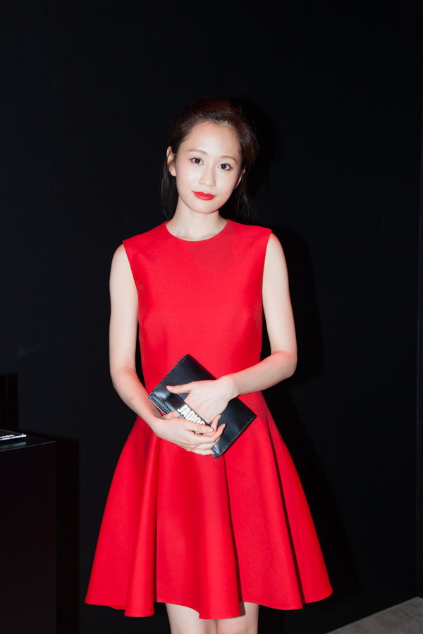 前田 敦子さん - ディオール(DIOR)｜品川・大崎ストリートスナップ - 写真2