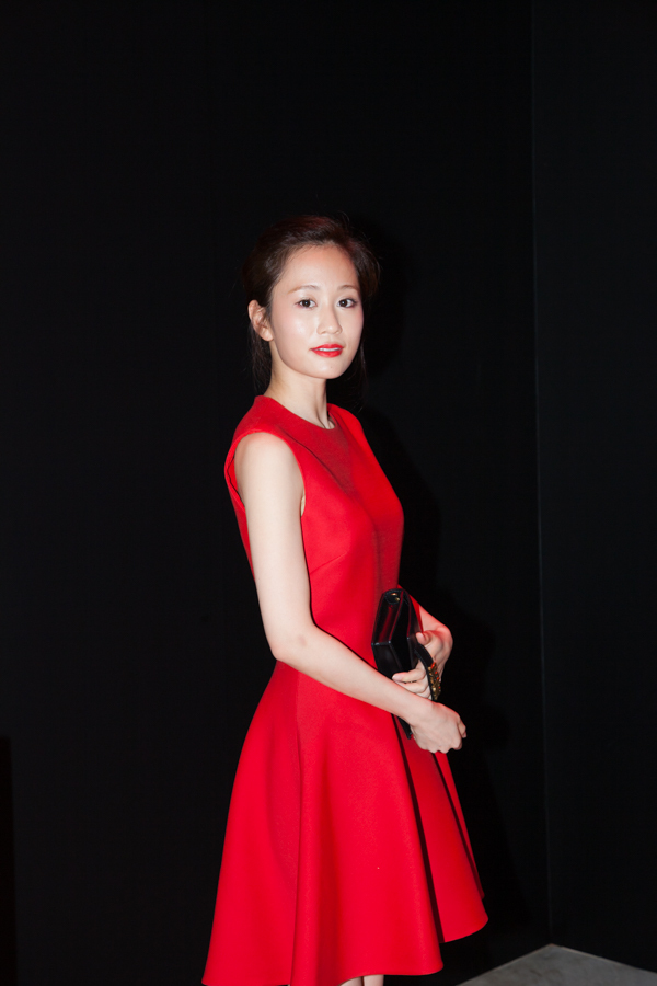 前田 敦子さん - ディオール(DIOR)｜品川・大崎ストリートスナップ - 写真3