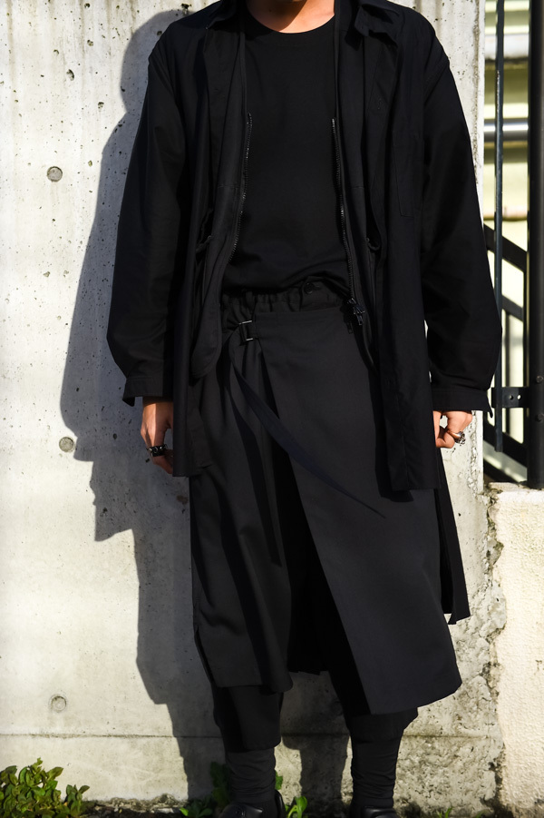 チョイ シュイ ウォンさん - ヨウジヤマモト(Yohji Yamamoto)、グラウンド ワイ(Ground Y)｜青山・表参道ストリートスナップ - 写真2