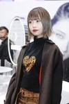 田中 希実さん - ヴィンテージ(vintage)、モスキーノ(MOSCHINO)｜渋谷ストリートスナップ2