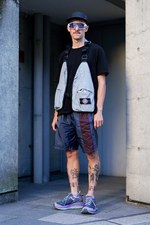 マルセロ カトローナさん - ストーンアイランド(STONE ISLAND)、アクネ ストゥディオズ(Acne Studios)｜青山・表参道ストリートスナップ1