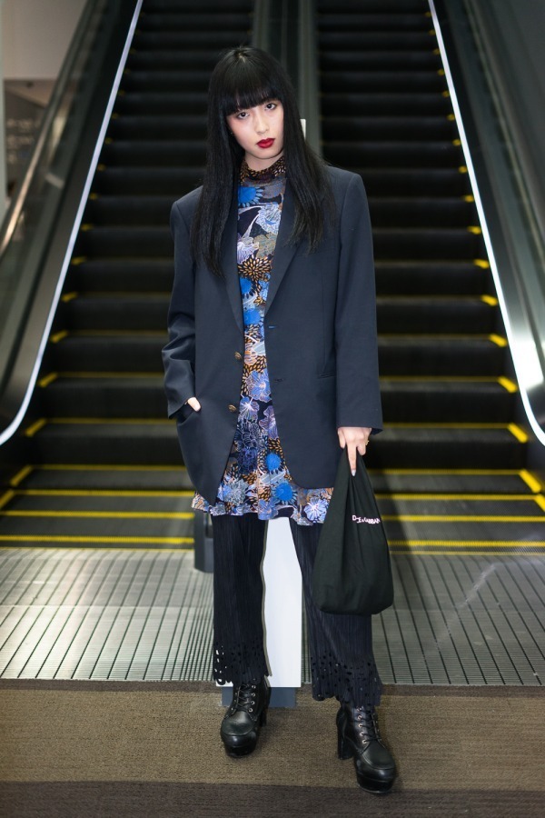 助川 恵里佳さん - 古着(ユーズド)(USED)、ドルチェ＆ガッバーナ(DOLCE&GABBANA)｜渋谷ストリートスナップ - 写真1