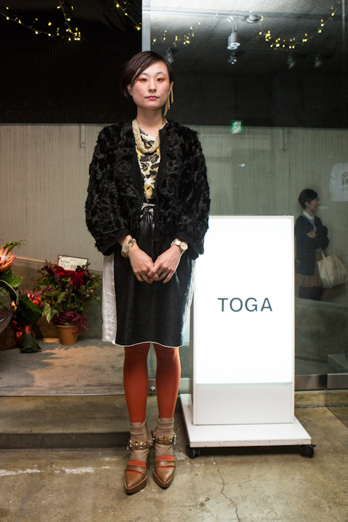 田中 里枝さん - トーガ(TOGA)｜原宿ストリートスナップ - 写真1