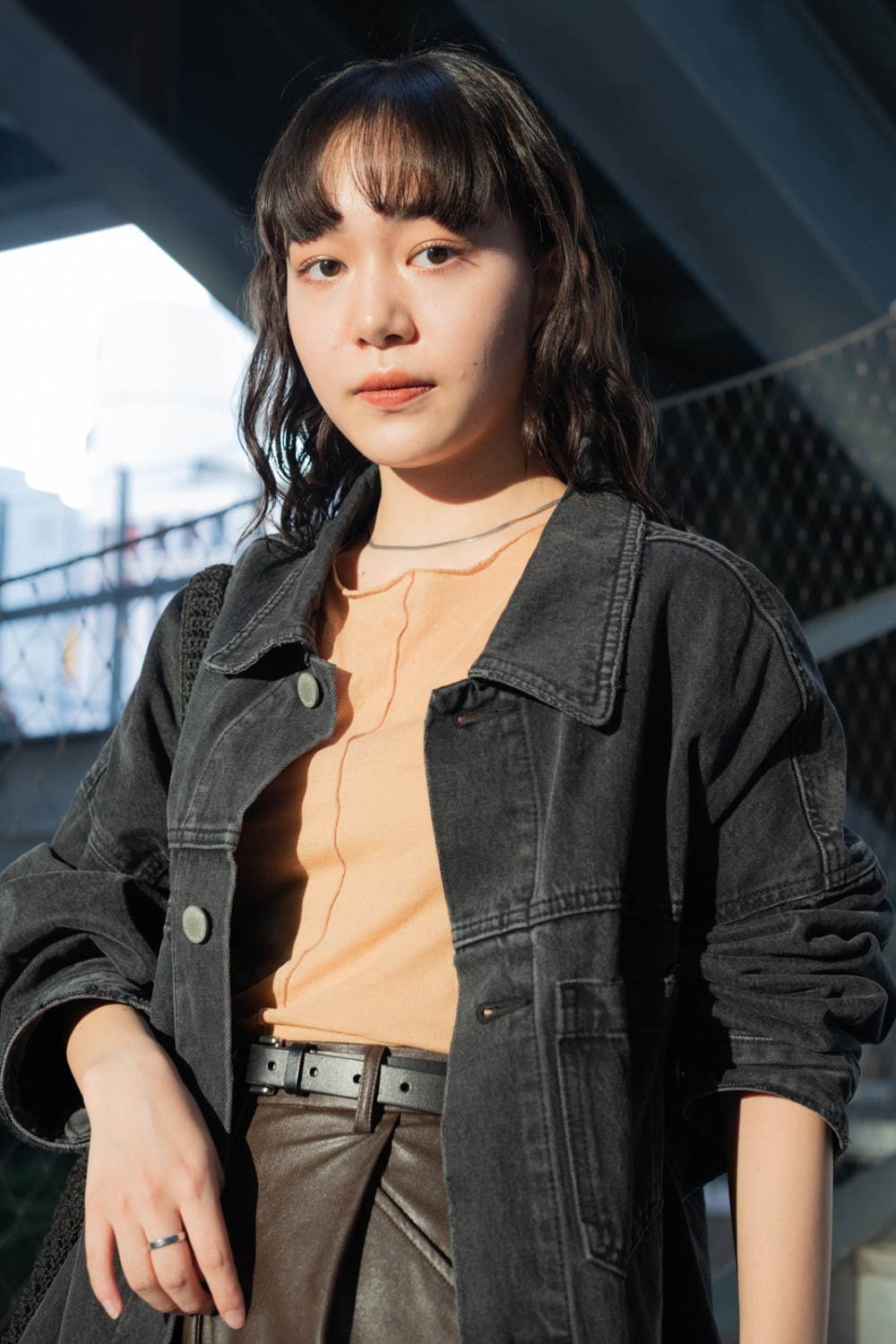 浅井 うららさん - マウジー(MOUSSY)、アズール バイ マウジー(AZUL by moussy)｜渋谷ストリートスナップ - 写真2