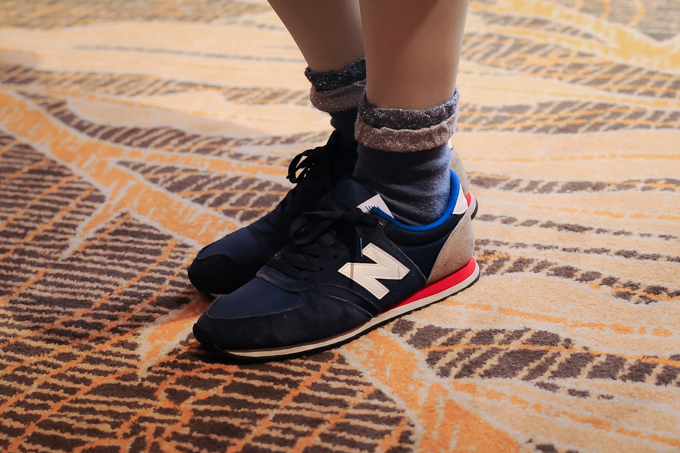 村田 倫子さん - ユナイテッドアローズ(UNITED ARROWS)、ニューバランス(New Balance)｜銀座ストリートスナップ - 写真5